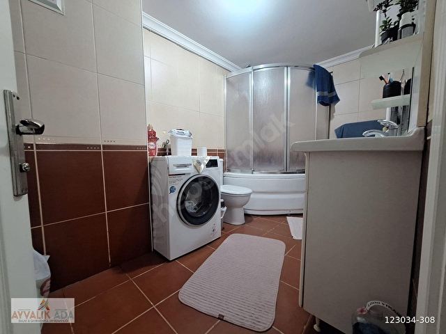 AYVALIK ADA EMLAKTAN 150 EVLERDE SATILIK 2+1 BAHÇEKAT - Görsel 11
