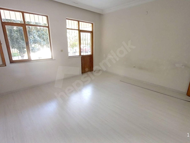 MEYDANKAVAĞINDA AYRI MUTFAKLI YÜKSEK GİRİŞ 2+1 SATILIK DAİRE - Görsel 6