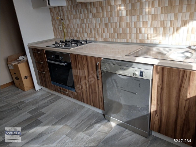 ÇEKMEKÖY, PLATİN EVLERDE, GÜNEY CEPHE, 220 m2 KEYİFLİ ÇATI DUBLEX - Görsel 11