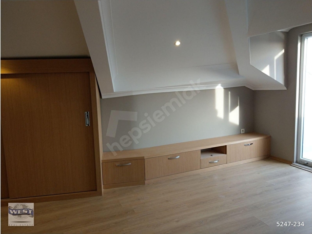 ÇEKMEKÖY, PLATİN EVLERDE, GÜNEY CEPHE, 220 m2 KEYİFLİ ÇATI DUBLEX - Görsel 15