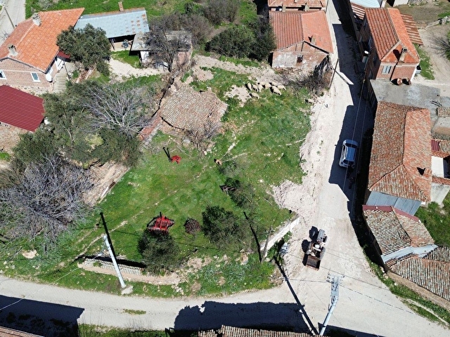 ÇANAKKALE BAYRAMİÇ YİĞİTLER KÖYÜ 249 m2 İMARLI ARSA - Görsel 3