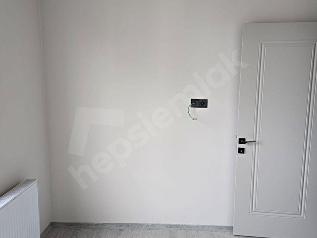 TECEDE CADDE ÜZERİNDE GENİŞ KULLANIMLI KİRALIK 1+1 DAİRE! - Görsel 4