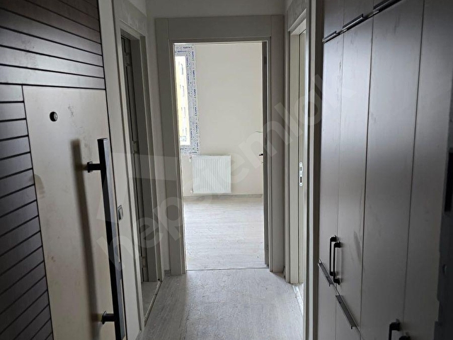 TECEDE CADDE ÜZERİNDE GENİŞ KULLANIMLI KİRALIK 1+1 DAİRE! - Görsel 7