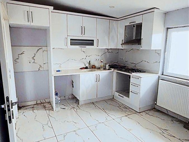 AKSARAY YOLUNA CEPHELİ MÜKEMMEL KONUMDA KİRALIK İŞYERİ - Görsel 19