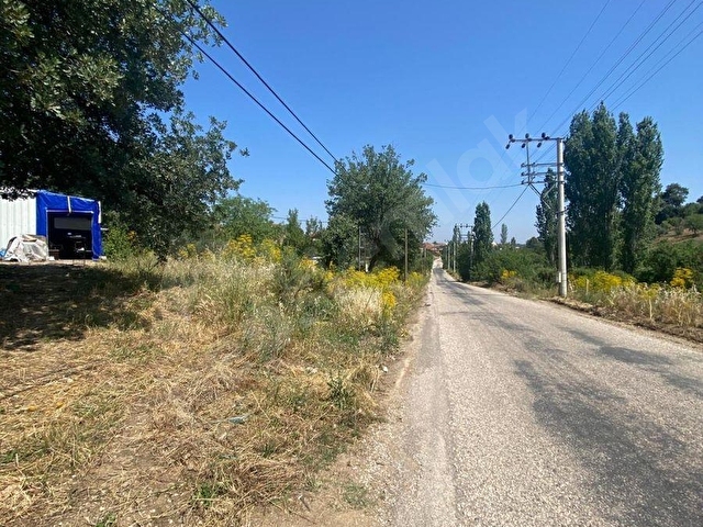 AYVACIK KÖYÜNDE ASFALT YOL CEPHELİ ELEKTRİK SUYU OLAN SATILIK BAHÇE - Görsel 8