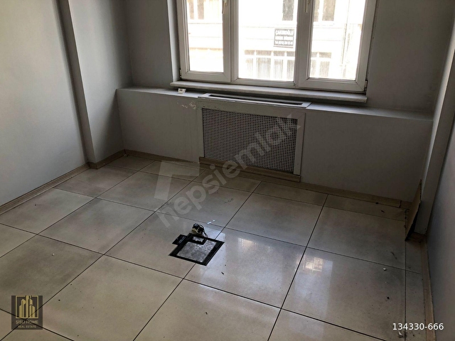 ABİDEİ HÜRRİYET CAD ÜSTÜNDE İÇİ YAPILI OFİS - Görsel 2