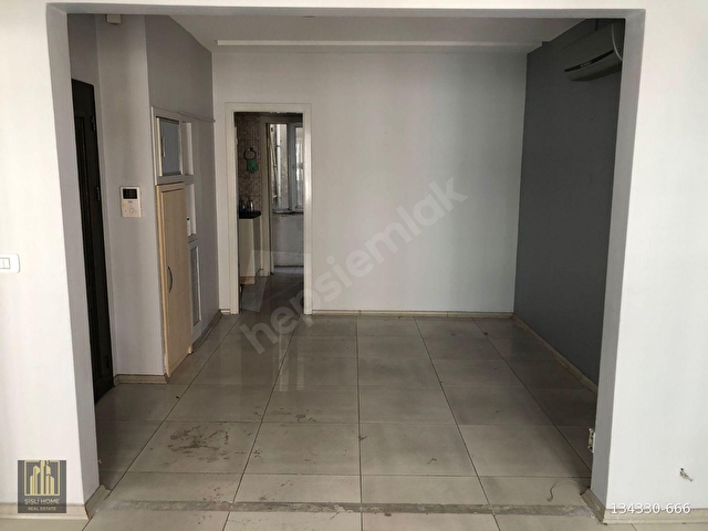 ABİDEİ HÜRRİYET CAD ÜSTÜNDE İÇİ YAPILI OFİS - Görsel 9