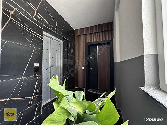 VARSAK AYDOĞMUŞTA ORMAN MANZARALI SIFIR 2+1 DAİRE - Görsel 3