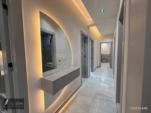 Yenişafakta Havuzlu Sitede K.Otoparklı 3+1 Satılık Lüks Daire - Görsel 3