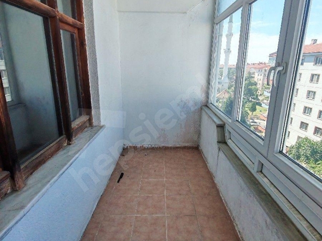 AKBULUT GAYRİMENKULDEN FATİH MAHALLESİNDE ESENTEPE MEVKİĞİNDE KİRALIK 3+1 DAİRE - Görsel 21
