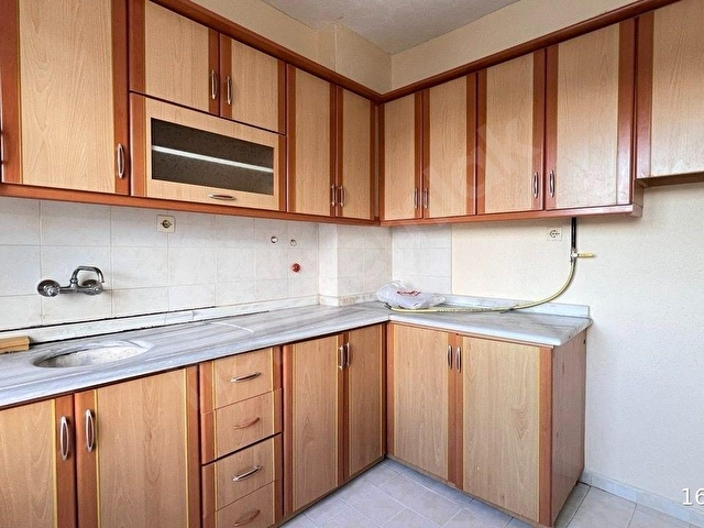 YENİ HASTANE BÖLGESİNDE SATILIK UYGUN FİYATLI & BAKIMLI 2+1 ÜST KAT DAİRE - Görsel 2