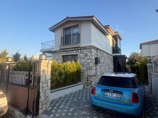 İZMİR SEFERİHİSAR AKARCA 4+1 TAŞ CEPHELİ MÜSTAKİL HAVUZLU VİLLA - Görsel 3