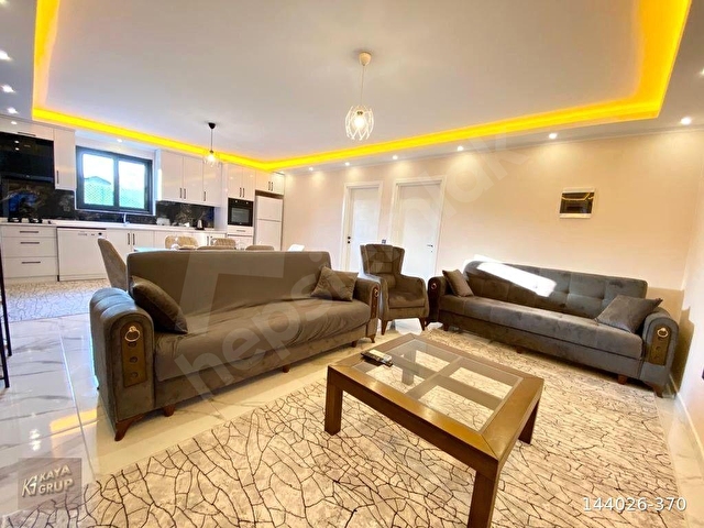 ÜZÜMLÜ MERKEZDE 2000 M2 ARAZİ İÇERİSİNDE SATILIK MÜSTAKİL VİLLA - Görsel 4