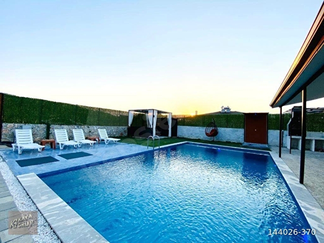 ÜZÜMLÜ MERKEZDE 2000 M2 ARAZİ İÇERİSİNDE SATILIK MÜSTAKİL VİLLA - Görsel 14