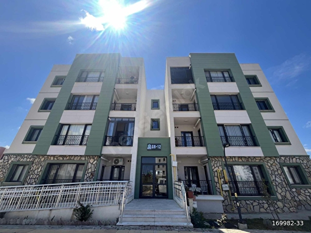 SEFERİHİSAR TOKİDE ÖNÜ AÇIK SATILIK 3+1 BORÇSUZ TEMİZ DAİRE