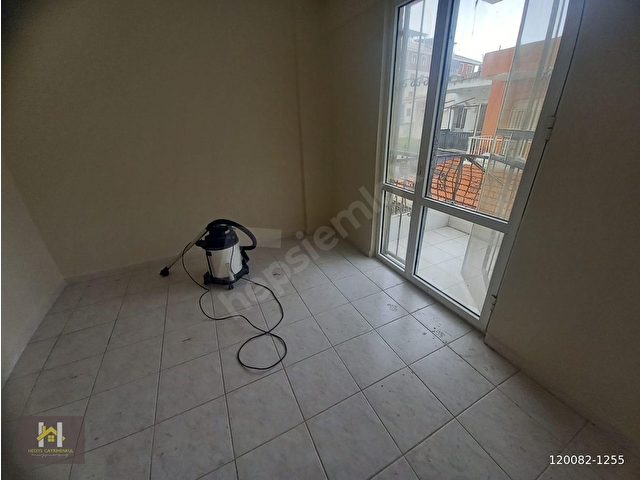 AYVALIK SARMISAKLIDA DENİZE 150 M. GENİŞ,KULLANIŞLI ,AYRI MUTFAK 3+1DAİRE - Görsel 2