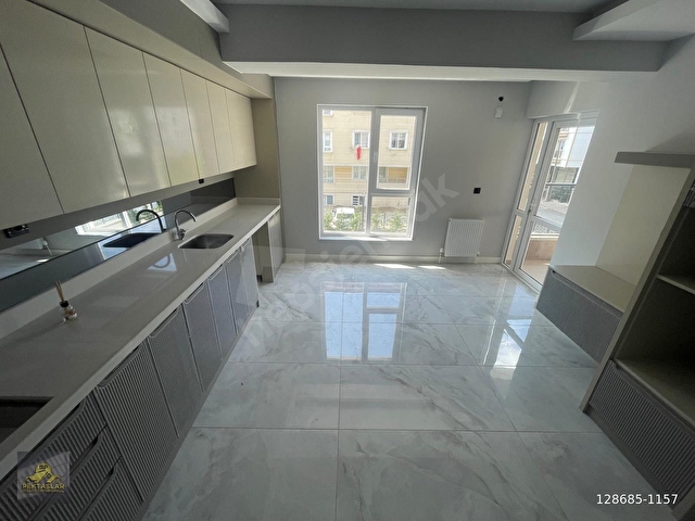 YENİKENT 29 EKİM MHDE 3+1 KİLERLİ 130m2 GENİŞ BALKON GENİŞ MUTFAK SATILIK LÜKS DAİRE ! - Görsel 5