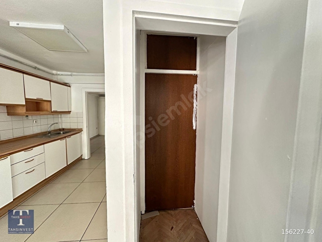 Büklüm Sokak 1. Kat, Ön Cephe, Asansörlü, Otoparklı 4+1 Kiralık - Görsel 25