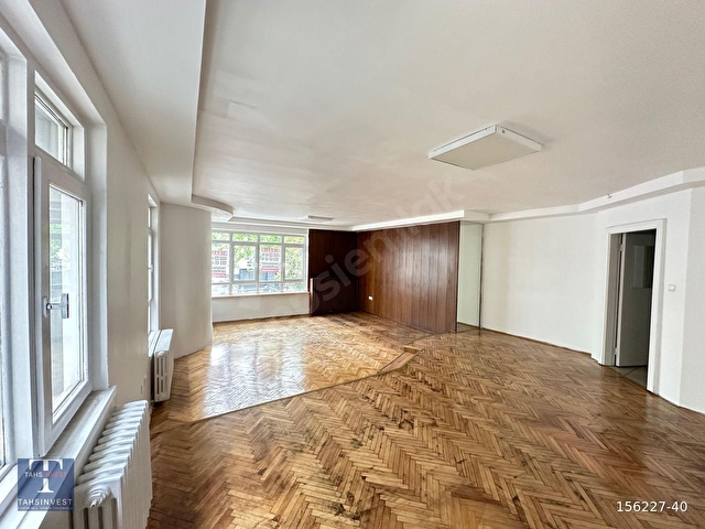 Büklüm Sokak 1. Kat, Ön Cephe, Asansörlü, Otoparklı 4+1 Kiralık - Görsel 2