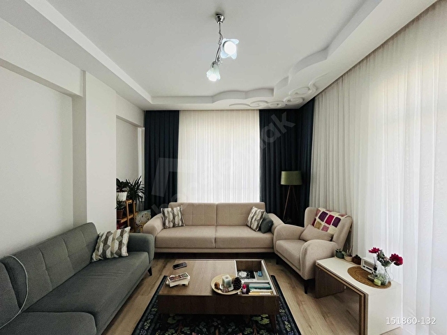 ŞAHİNTEPEDE SATILIK BAKIMLI UYGUN SATILIK 2+1 DAİRE