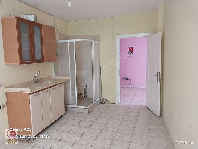 ÇARŞI MERKEZ DE GÖKSU İŞ HANIN DA SATILIK 2+1 OFİS