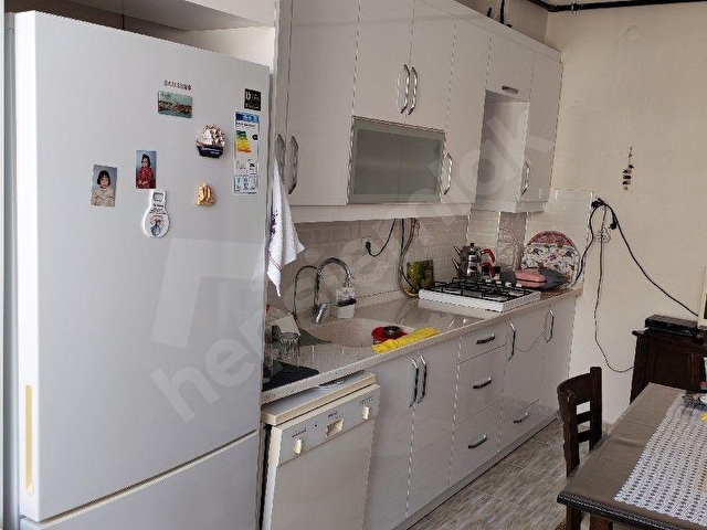 Menemen Lise Yolunda Satılık Daire! Ara Kat , Masrafsız ! - Görsel 8