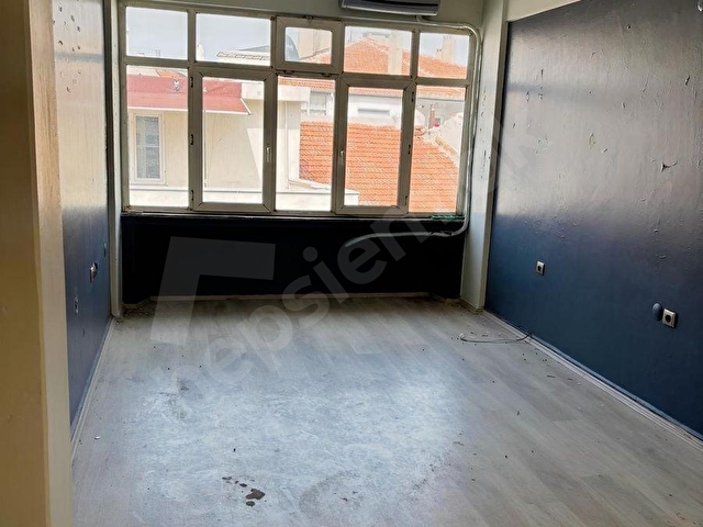 ÇANAKKALE ÇARŞIDA PASAJ İÇİ KİRALIK OFİS - Görsel 2
