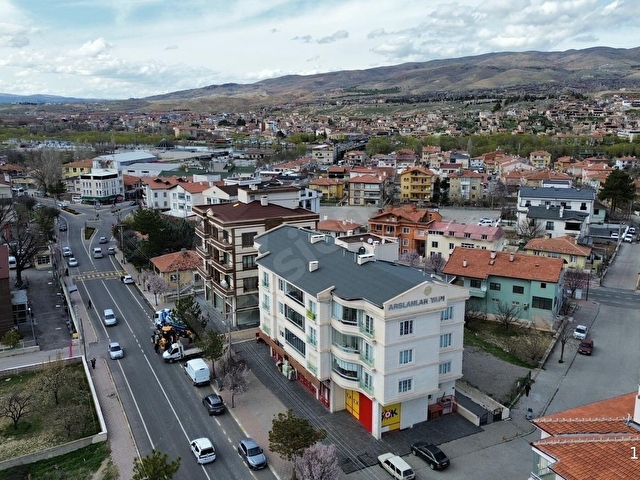 AVANOS/BAHÇELİEVLER MAH. HASTAHANE KARŞISI 3+1 LÜKS DAİRE - Görsel 9