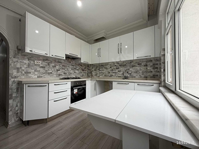 İZMİT MERKEZ BULVARDA KİRALIK 2+1 DAİRE