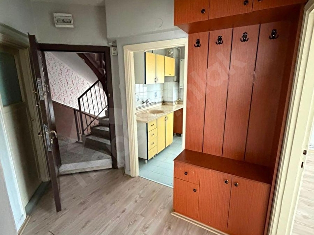 Keçiören Bağlarbaşı Mahallesinde 1.Orta Kat 3 Cepheli Salona 1 Oda Bağımlı 3+1 Yatırıma Uygun Daire - Görsel 12
