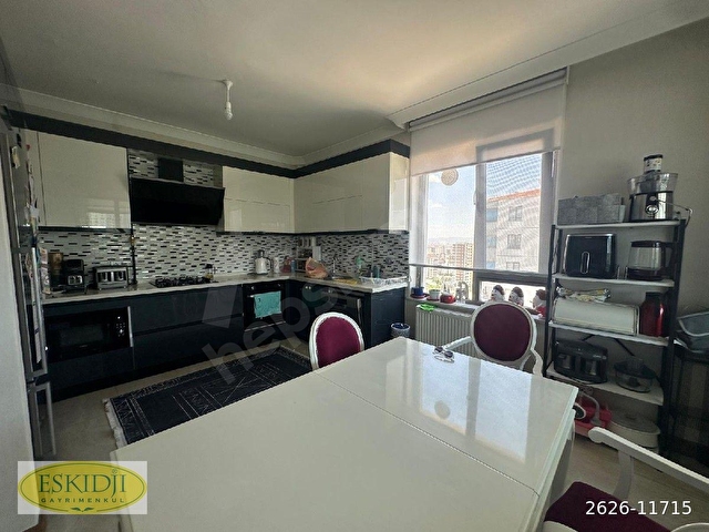 Bağlıca Mermeroğlu Caddesi Kapalı Otoparklı Sitede Kiralık 3+1 Daire - Görsel 5