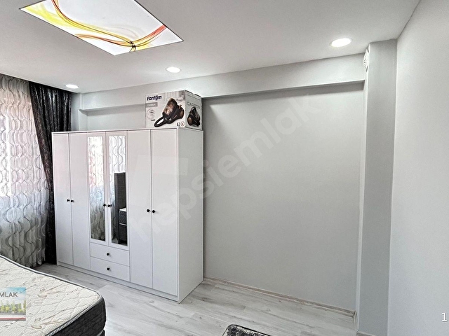 AYŞEKADINDA BALKONLU ASANSÖRLÜ FULL EŞYALI 1+1 KİRALIK DAİRE - Görsel 13