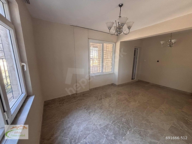 FÜSUN EMLAKTAN GİRİŞ KATI BAHÇELİ 3+1 EBEVEYN BANYOLU DAİRE - Görsel 16