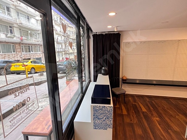 Hüsrev Gerede Caddesinde Hazır kiralık mağaza - Görsel 3
