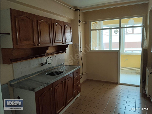 ÜSKÜDAR BULGURLU MAH. ARİFLER SİTESİNDE 3+1 SATILIK DAİRE - Görsel 7