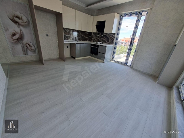 YÜKSEK KREDİLİ BULVARA YÜRÜME MESAFESİNDE LÜKS YAPILI 2+1 DAİRE