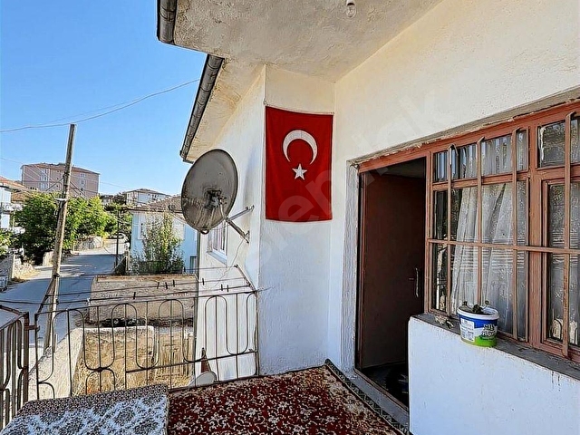 CUMHURİYET MAHALLESİNDE İKİ KATLI BAHÇELİ SATILIK EV - Görsel 16
