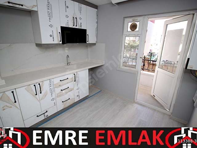 EMRE EMLAKTAN PİYADEDE CADDE YANI FULL YAPILI ARAKAT BOŞ 3+1 SATILIK DAİRE
