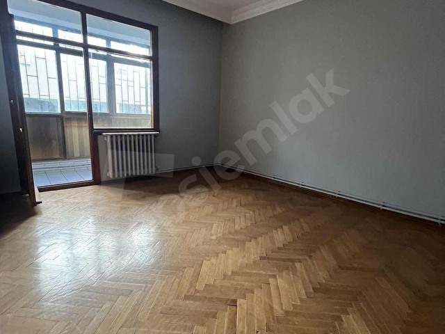 Üsküdar Çiçekçide Kiralık Geniş 3+1 Daire - Görsel 22