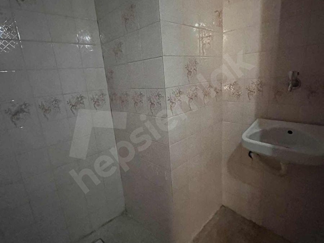 Üsküdar Çiçekçide Kiralık Geniş 3+1 Daire - Görsel 27