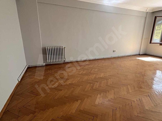 Üsküdar Çiçekçide Kiralık Geniş 3+1 Daire - Görsel 9