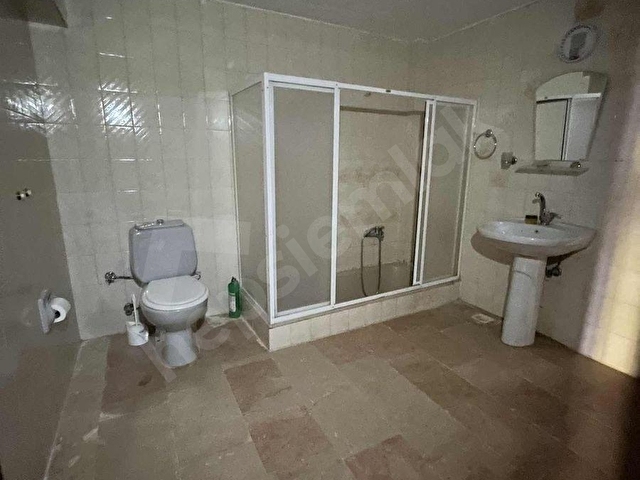 Üsküdar Çiçekçide Kiralık Geniş 3+1 Daire - Görsel 26