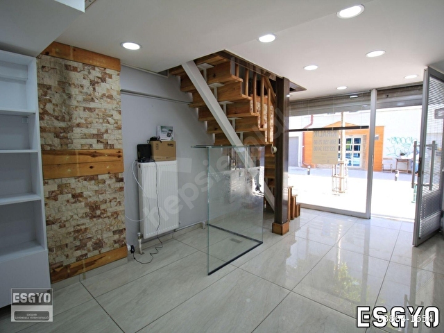 ESGYODAN ATATÜRK CAD. GÜNEŞ KURUYEMİŞ KARŞISI İŞ YERİ DÜKKAN