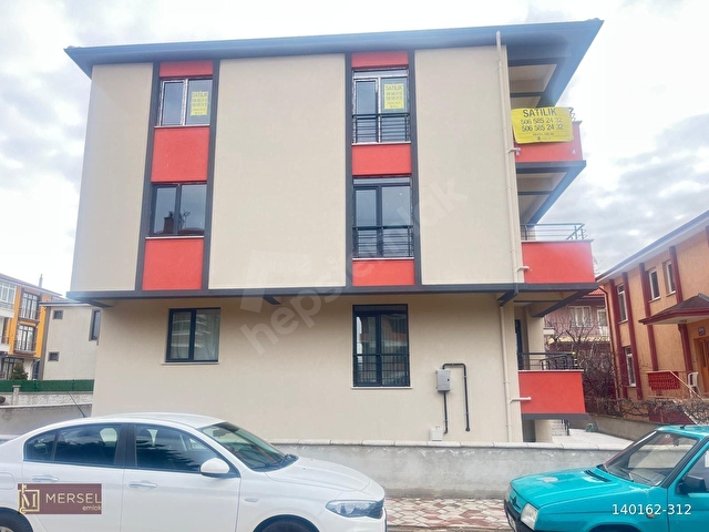 MERSEL EMLAKtan BAHÇELİEVLER MAH.SATILIK 3. KAT 2+1 YOLA CEPHE DAİRE