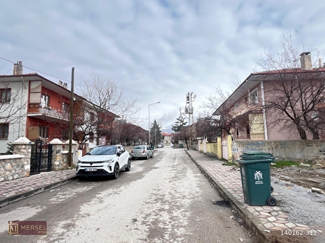 MERSEL EMLAKtan BAHÇELİEVLER MAH.SATILIK 3. KAT 2+1 YOLA CEPHE DAİRE - Görsel 9