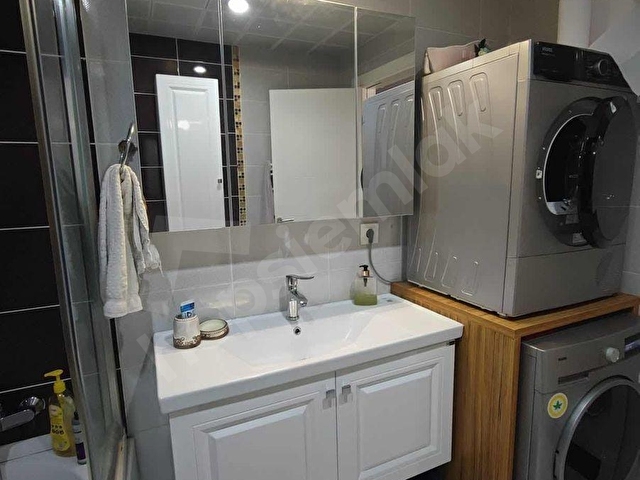 Büyükçekmecede villa tadında sitiçi bahçe katı eşyalı 3+1 daire - Görsel 24