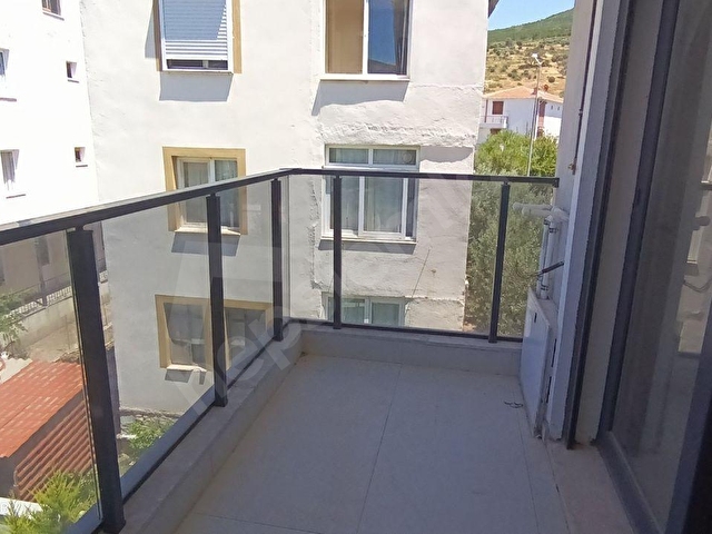YENİFOÇA NAREZENDE SATILIK MERKEZE YAKIN ARAKAT 2+1 DAİRE - Görsel 10