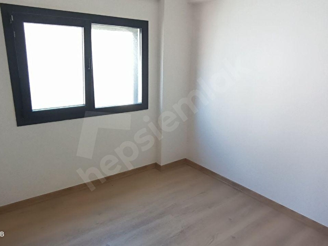 YENİFOÇA NAREZENDE SATILIK MERKEZE YAKIN ARAKAT 2+1 DAİRE - Görsel 6