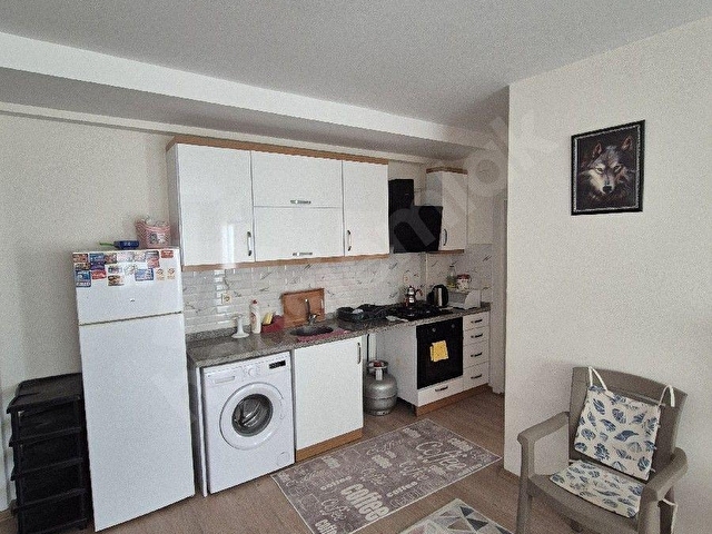 GÜLTEPEDE 1+1 FULL EŞYALI ATÜ KARŞISI CADDE ÜZERİ KİRALIK DAİRE