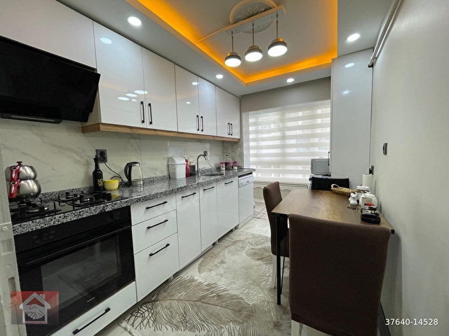 ELVAN MAH SATILIK 3+1 CADDE ÜSTÜ FULL YAPILI ÖN CEPHE DAİRE